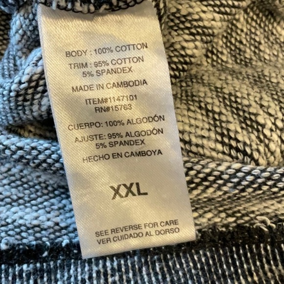 Champion Men's Crewneck Sweater - Black and Gray - Picture 7 of 7